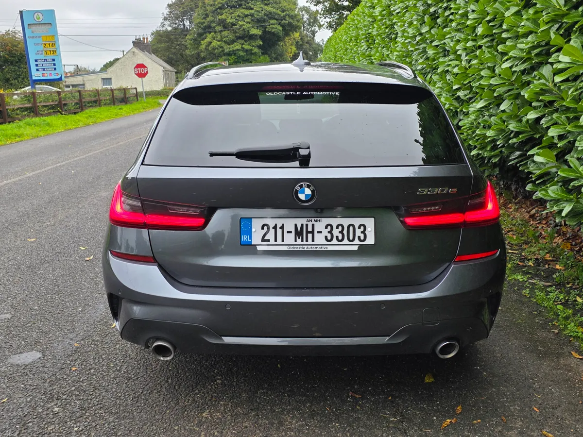 2021 BMW 330e G21 M Sport Touring – Plug-In Hybrid - Image 3
