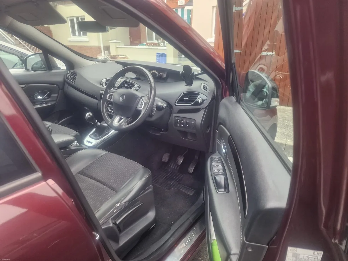 Renault Grand Scenic 2013 - Image 2