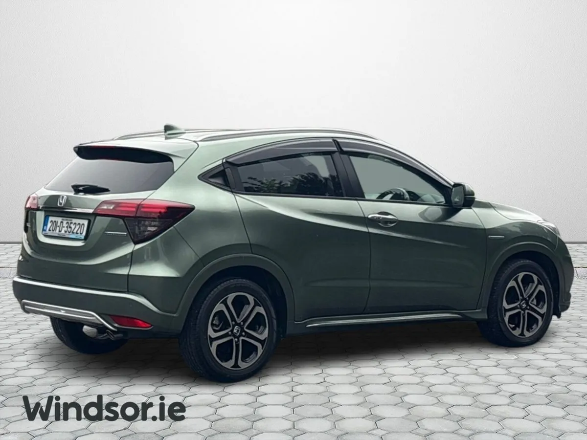 Honda Vezel Hybrid - Image 2