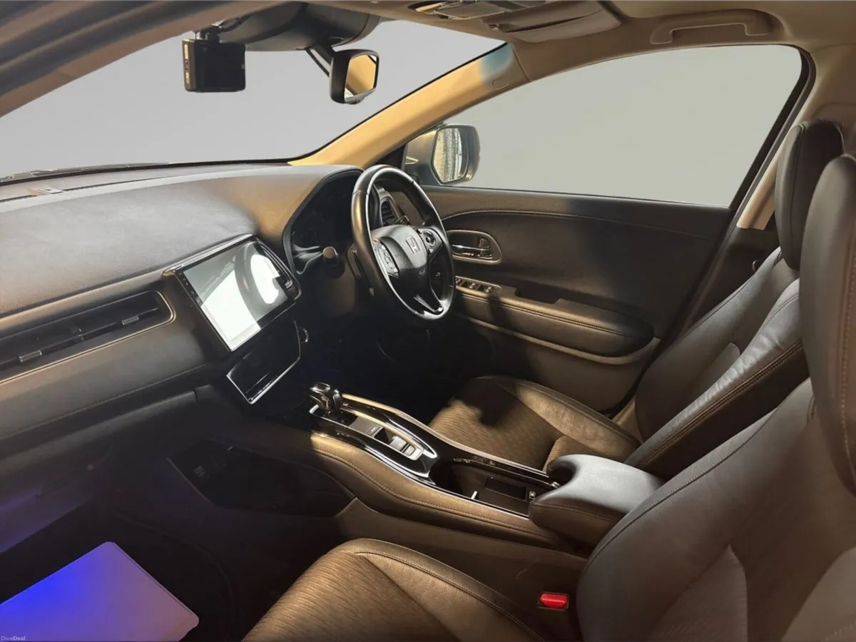 Honda Vezel Hybrid - Image 4