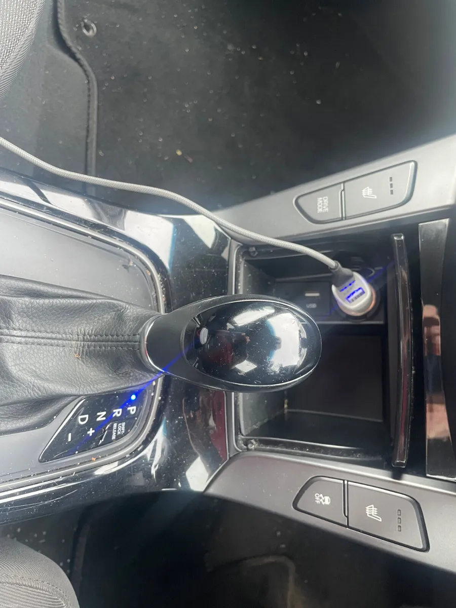 Hyundai i40 2016, automatic, low milage - Image 6