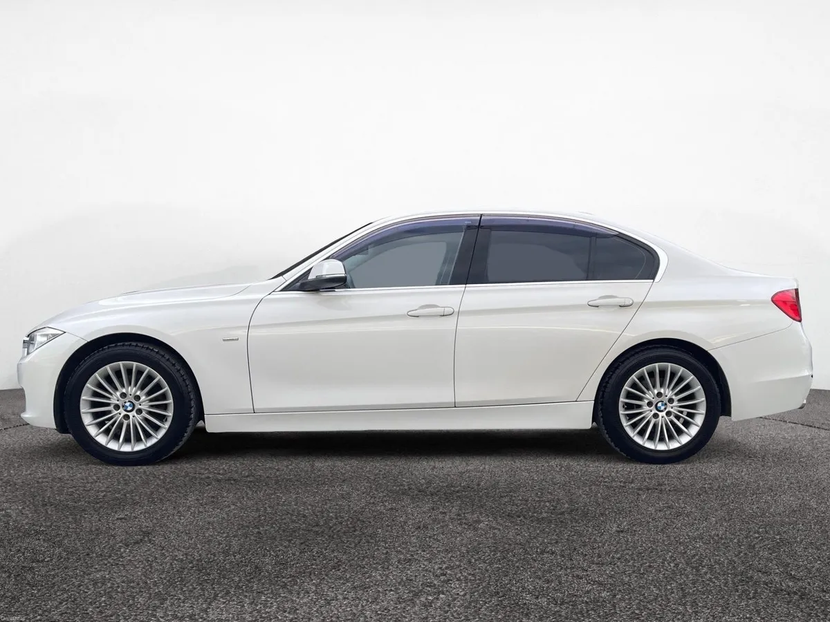 BMW 3-Series 2013 - 2.0L DIESEL - Image 5