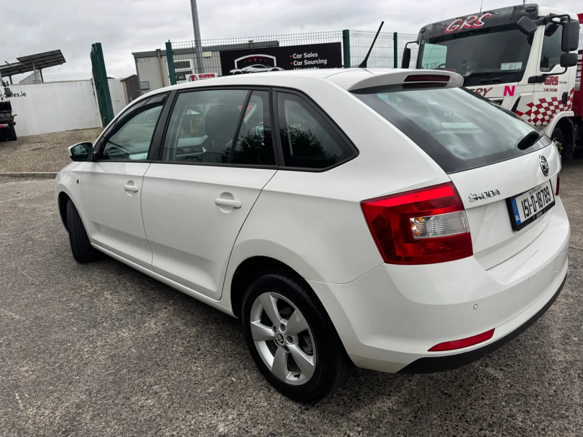 Skoda Rapid 2015 - Image 5