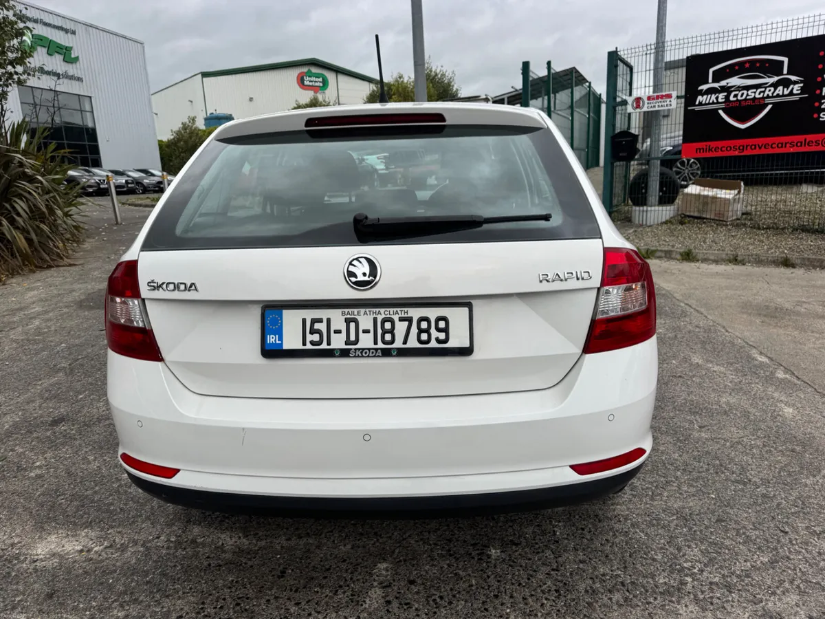 Skoda Rapid 2015 - Image 4
