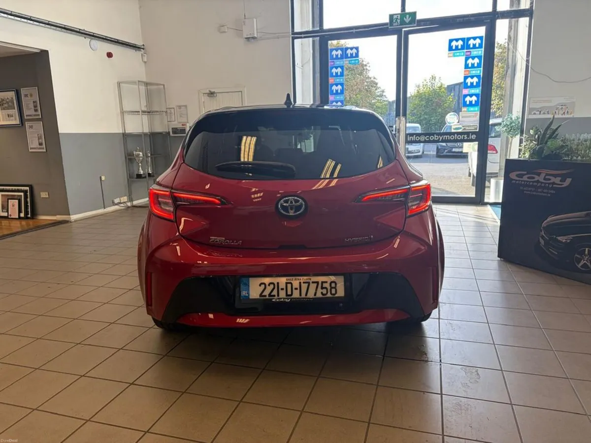 Toyota Corolla 1 Owner Irish Car. Hybrid Luna spor - Image 5