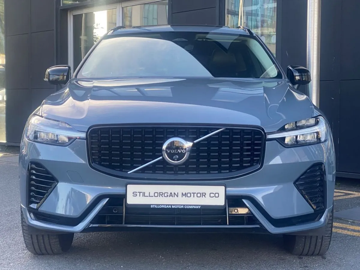 Volvo XC60 T6 Dark Plus Recharge AWD Auto (PHEV) - Image 2