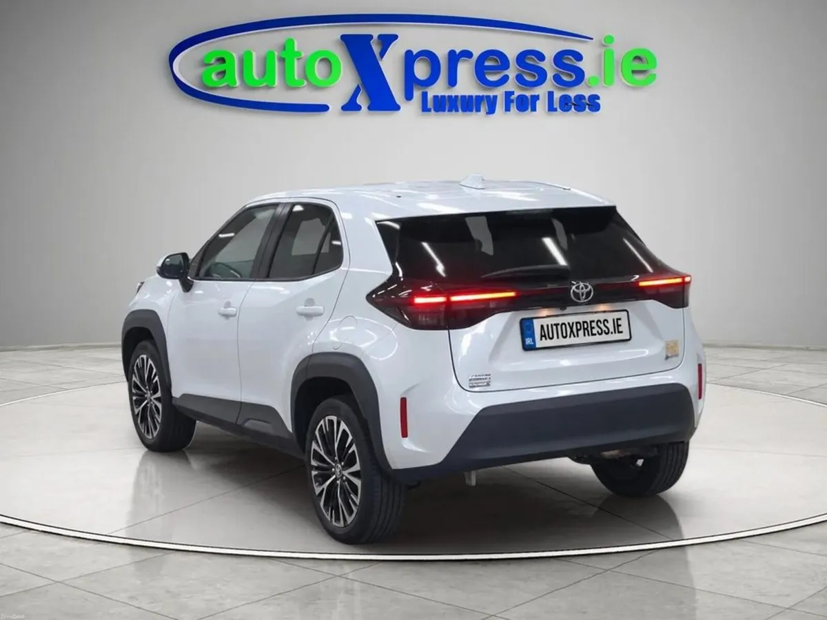 Toyota Yaris Cross 1.5 HYBRID Z, Ultra low Mileage - Image 3