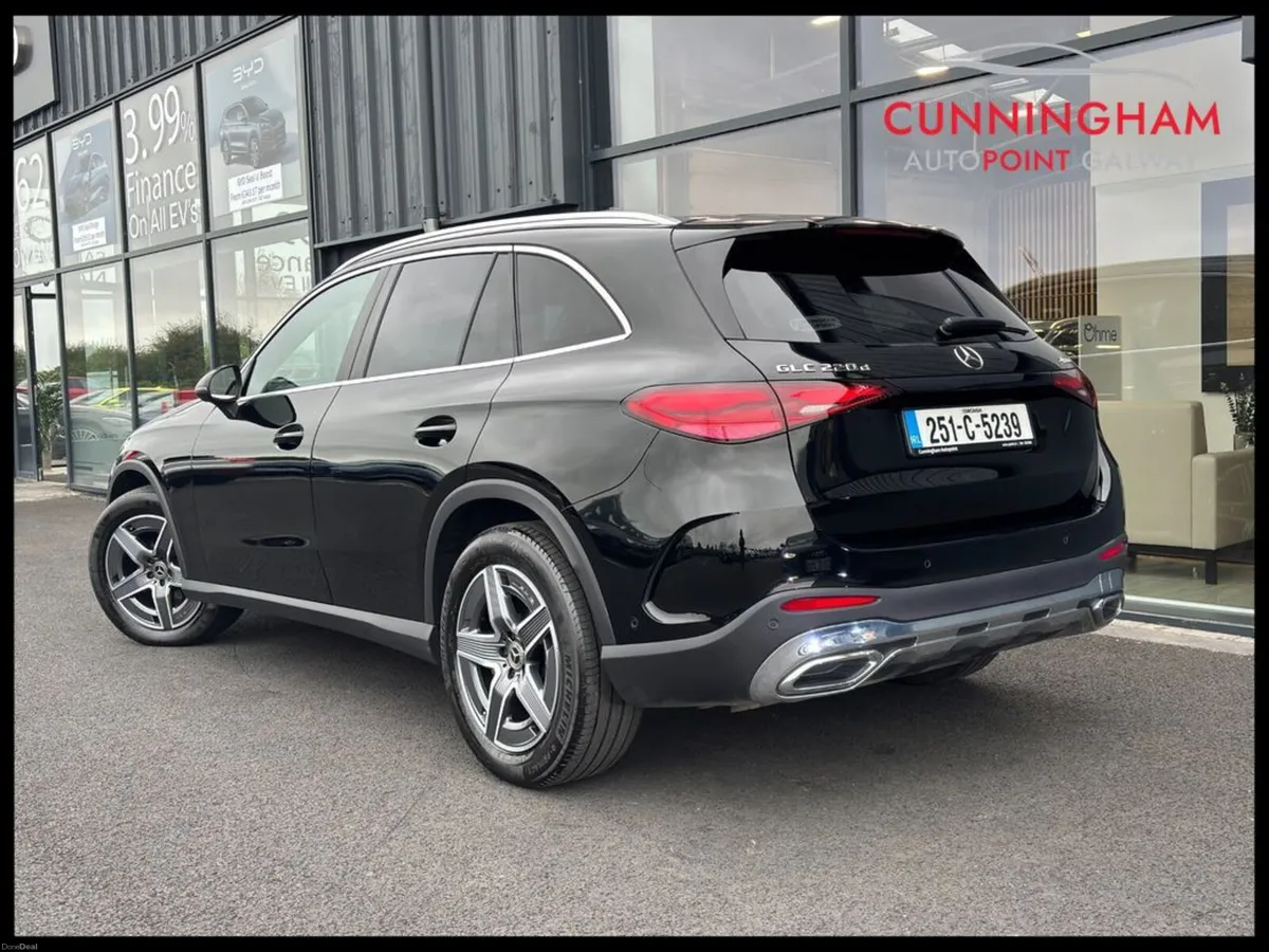 Mercedes-Benz GLC 220d 4-Matic AMG Line Plus - Image 2