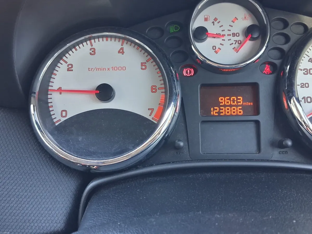 Peugeot 207 - Image 3