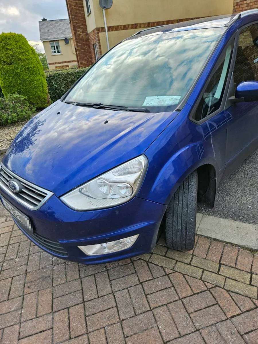 151 Ford Galaxy - Image 2