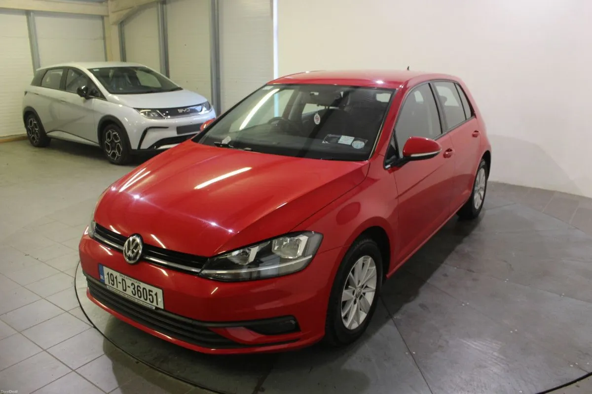 Volkswagen Golf 1.6 TDI 115HP Trendline - TENDER 1 - Image 5