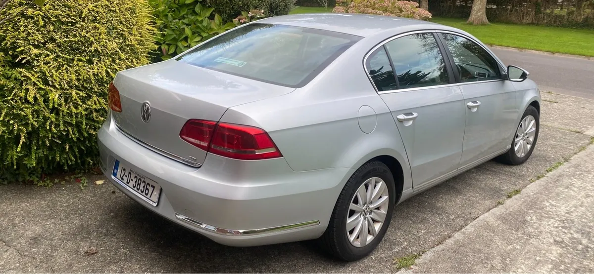 Volkswagen Passat - Image 3