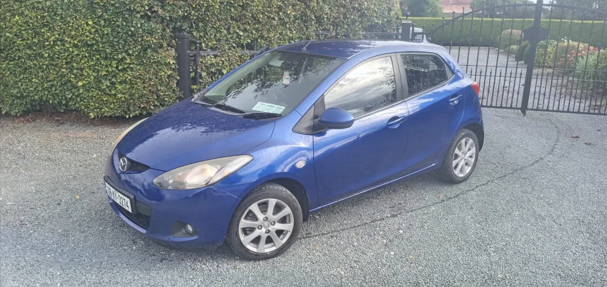 Mazda 2 - Image 2