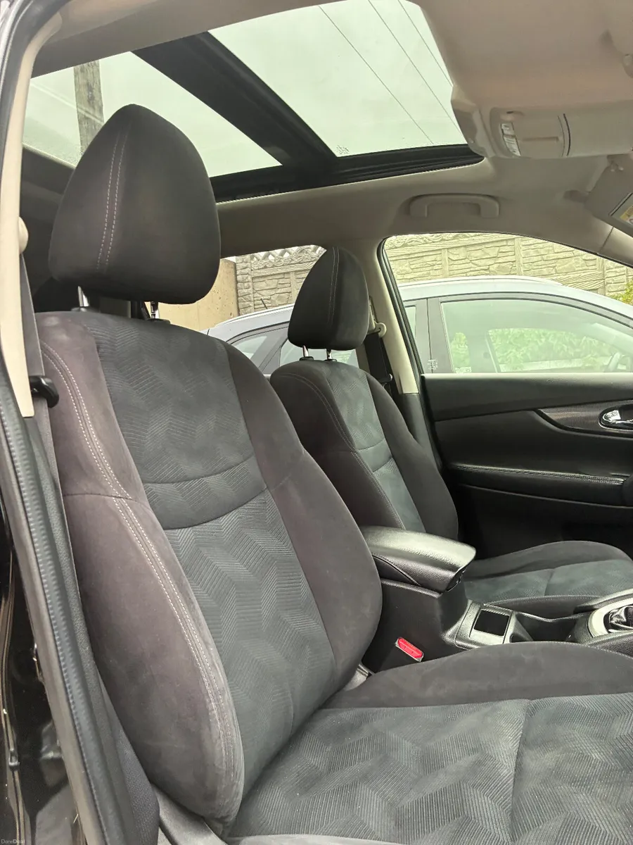 2015 Nissan X-Trail 7 seater - Image 6