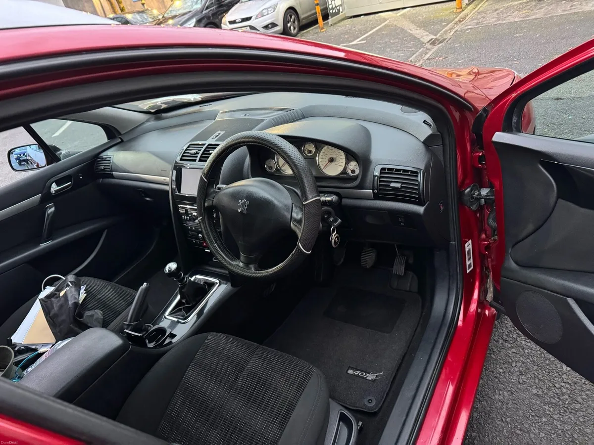 Car - Image 6