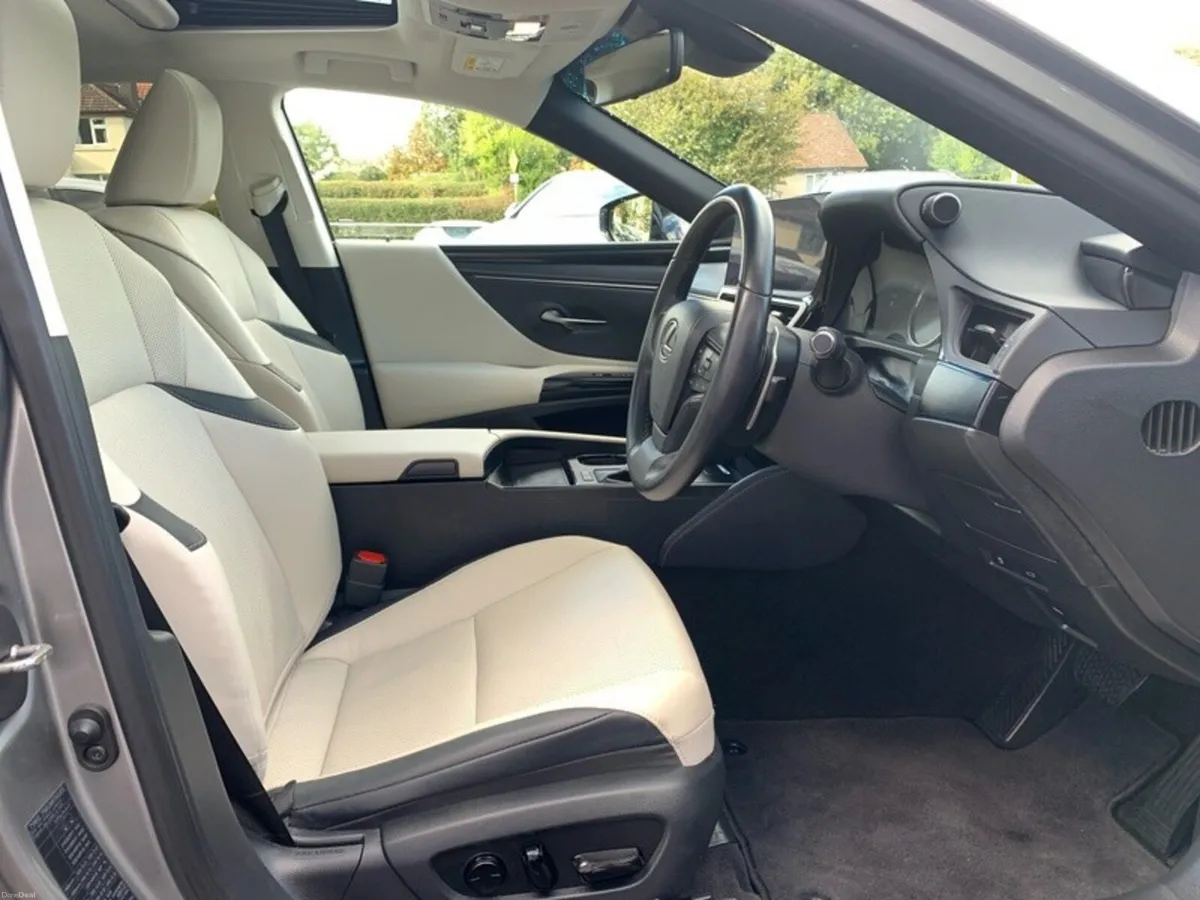 Lexus ES DYNAMICS 4DR AUTO - Image 6