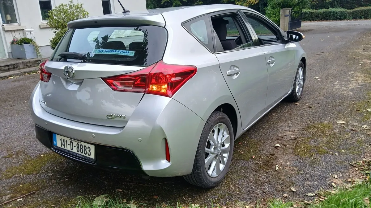Toyota Auris Diesel NCTd  FSH - Image 4