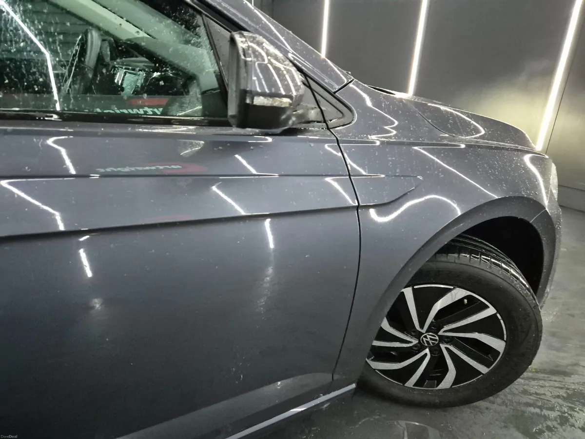 Volkswagen Polo 2023 - Image 3