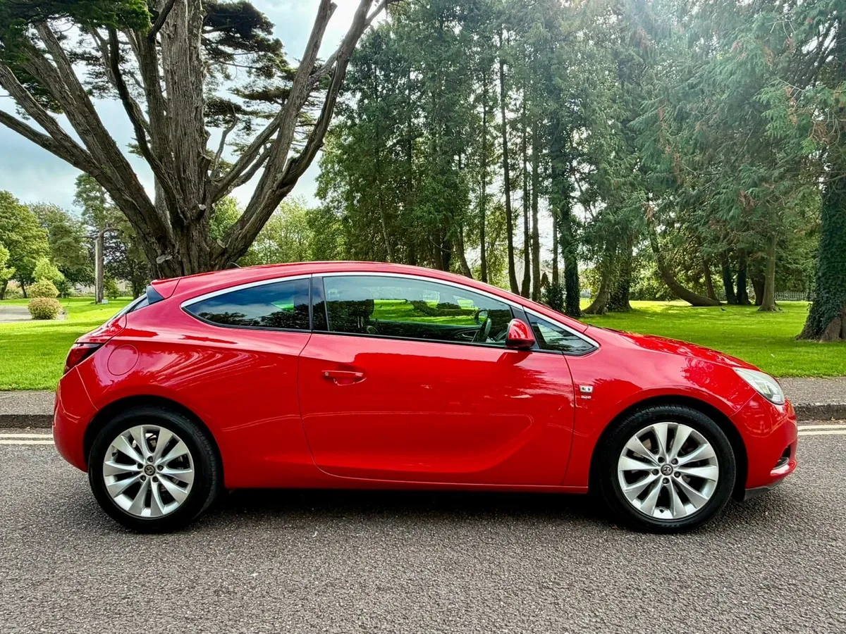 Opel Astra GTC 1.4 petrol -NEW NCT- - Image 3
