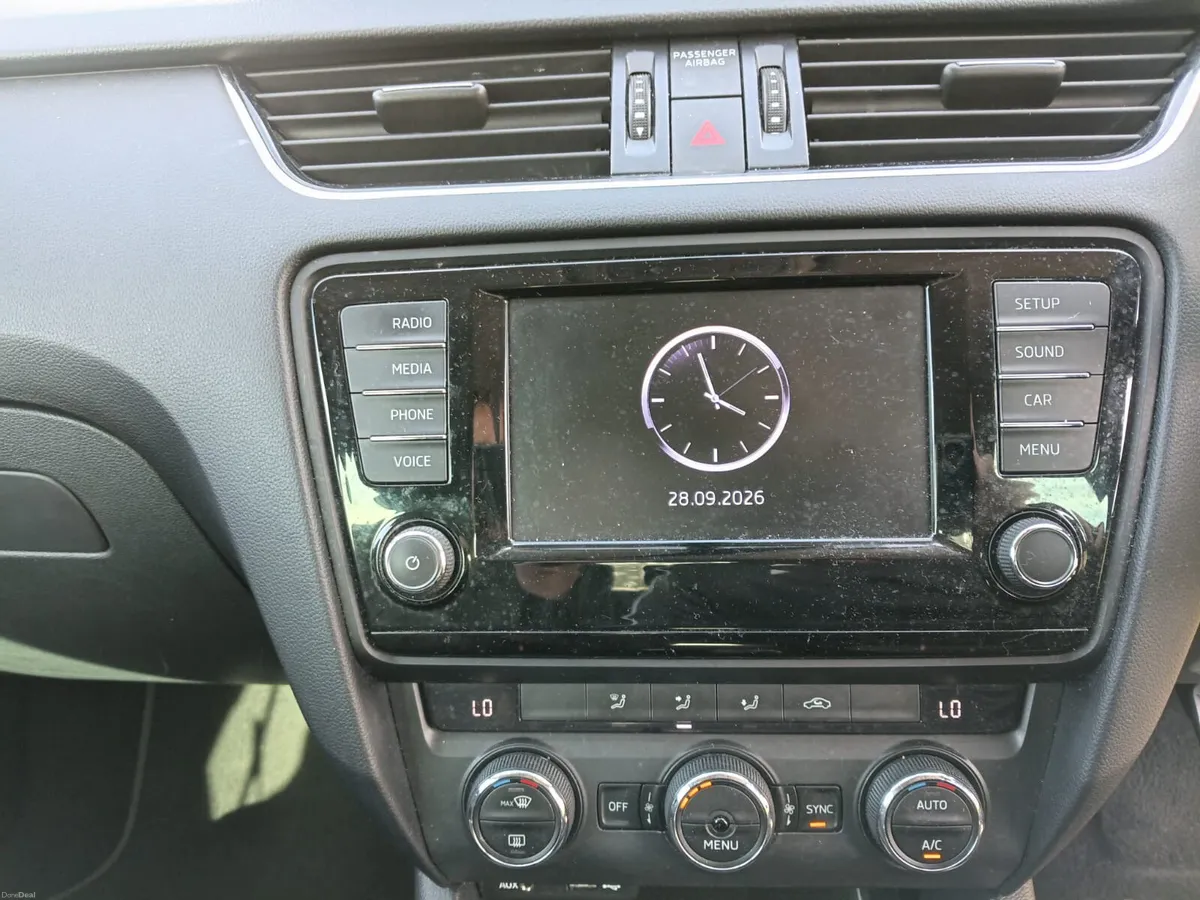 Skoda Octavia 2017 1.0 Petrol Clean €8995 - Image 4