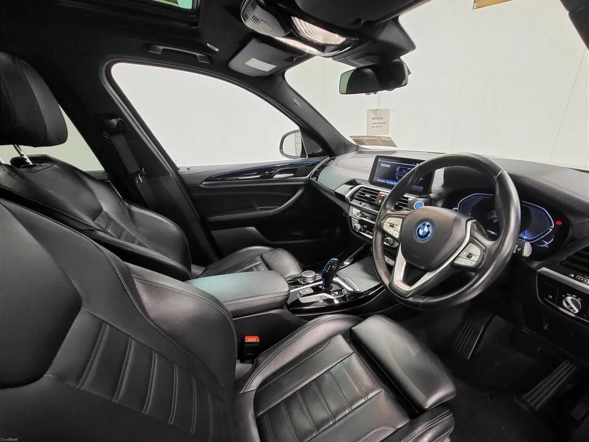 BMW iX3 80 kWh Premier Edition Pro - Image 6