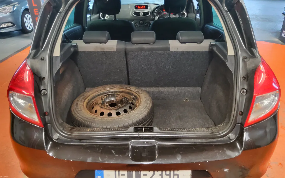 Renault Clio 2011 - Image 4