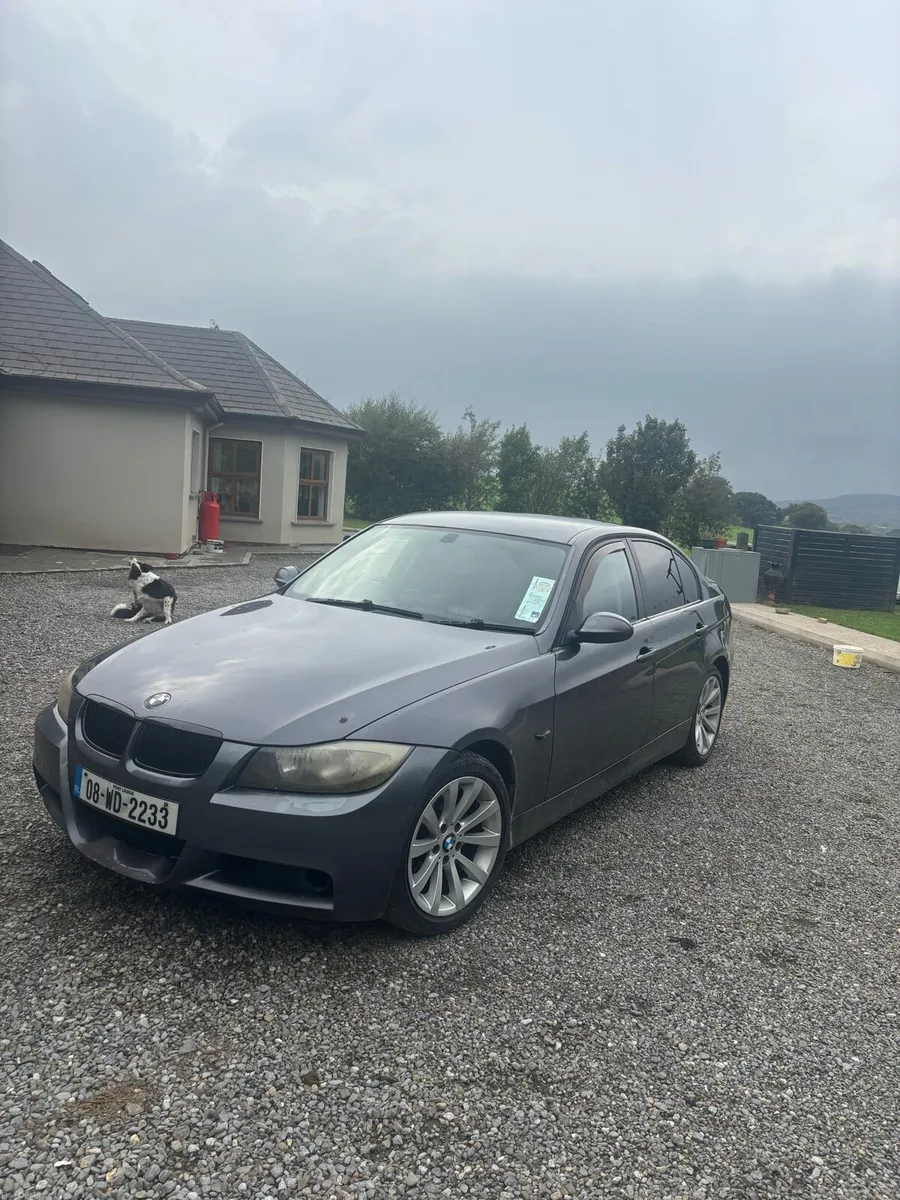 BMW 318d 2008 - Image 3