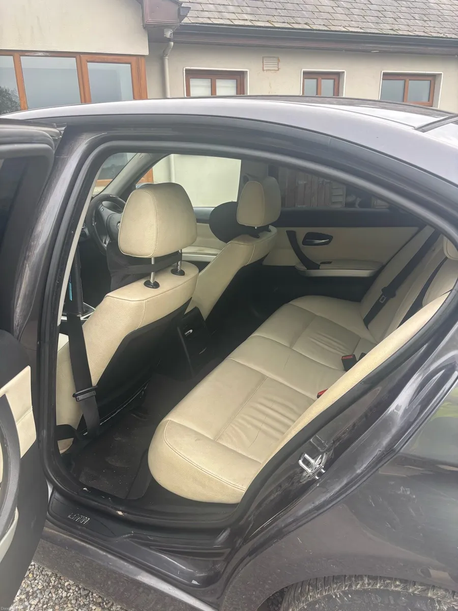 BMW 318d 2008 - Image 5