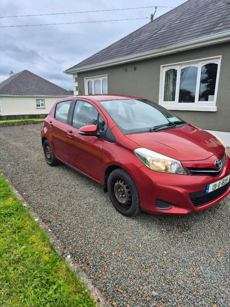2013 Toyota Yaris - Image 1