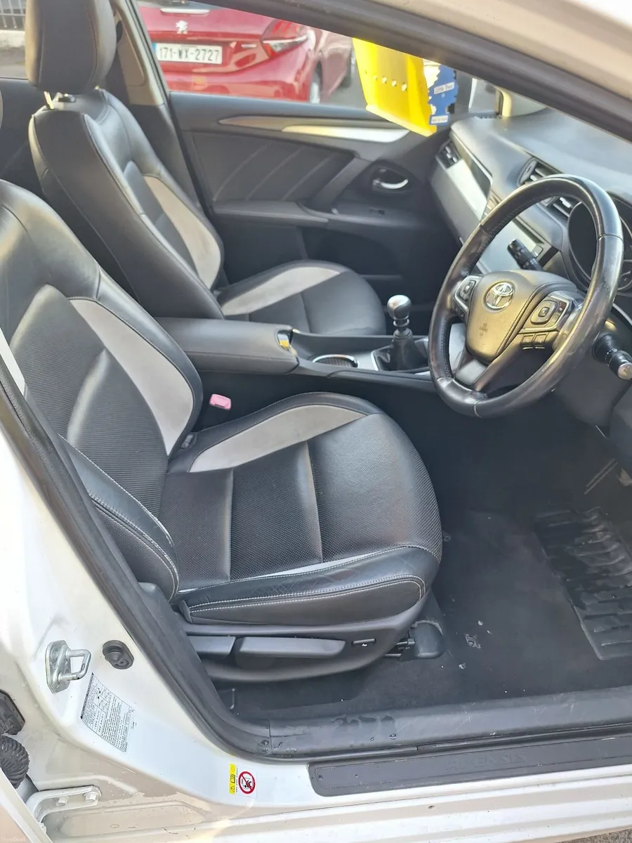 Toyota Avensis 2016 - Image 5