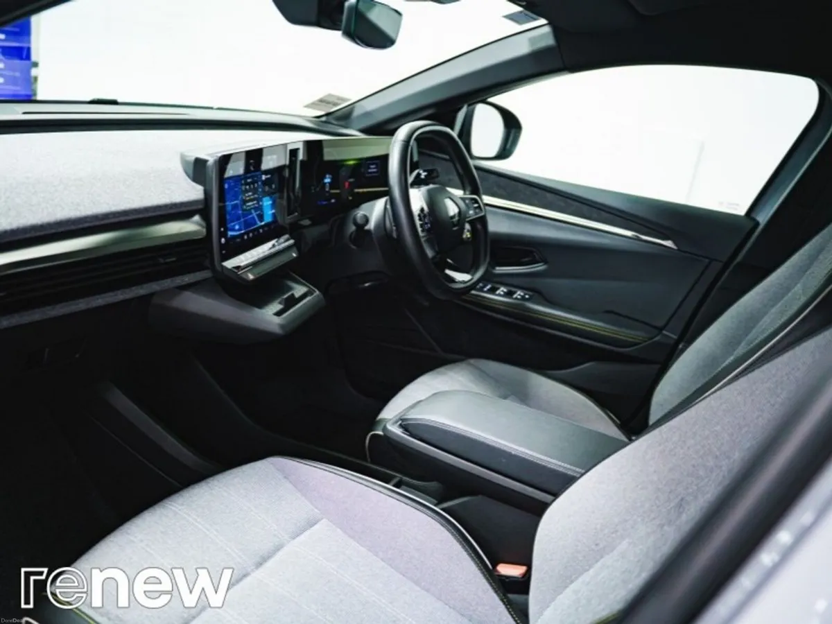Renault Megane E-Tech EV60 220hp Techno - Image 5