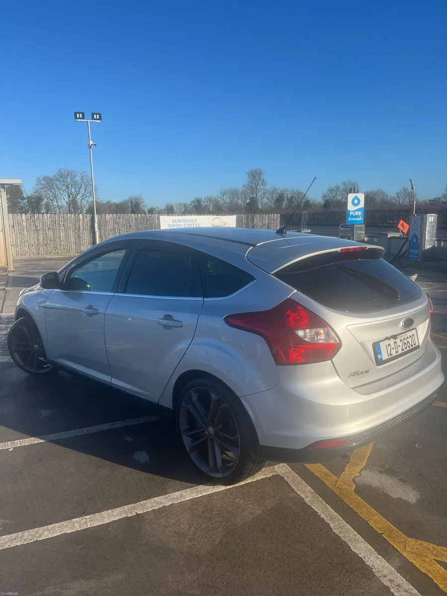 Ford Focus 2012 - Image 3