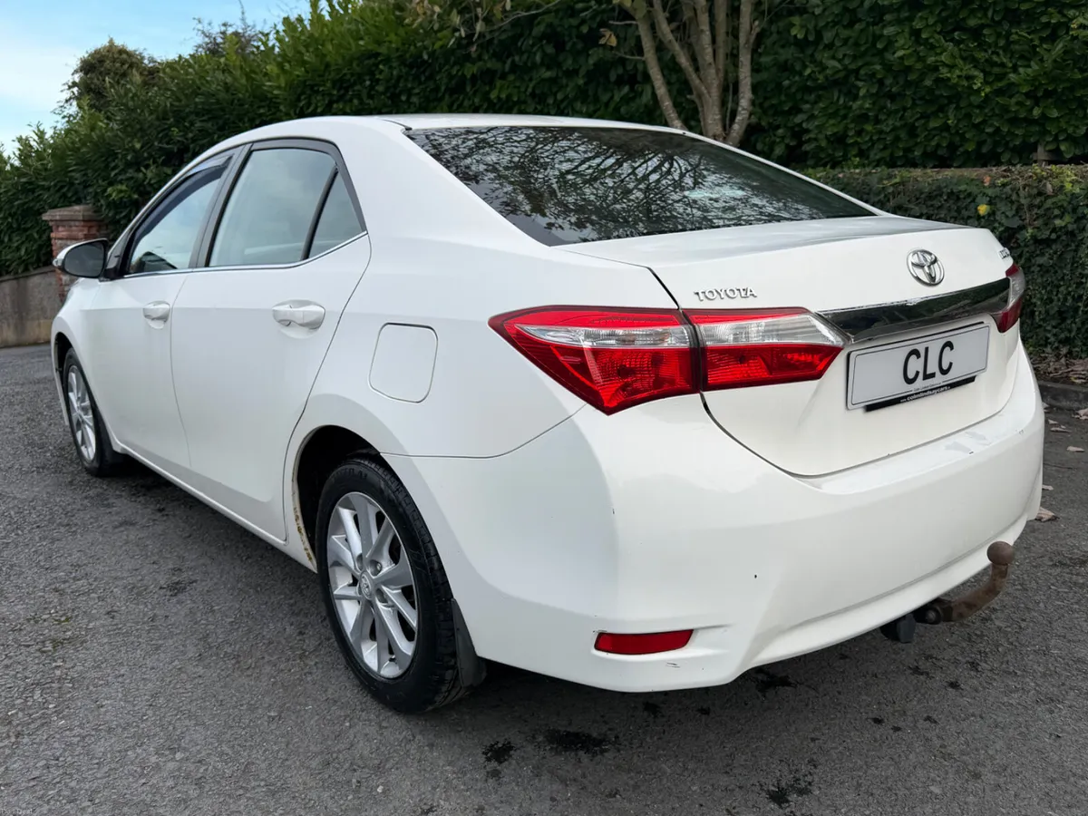 2015 Toyota Corolla 1.4 D4D Luna 4DR - Image 3