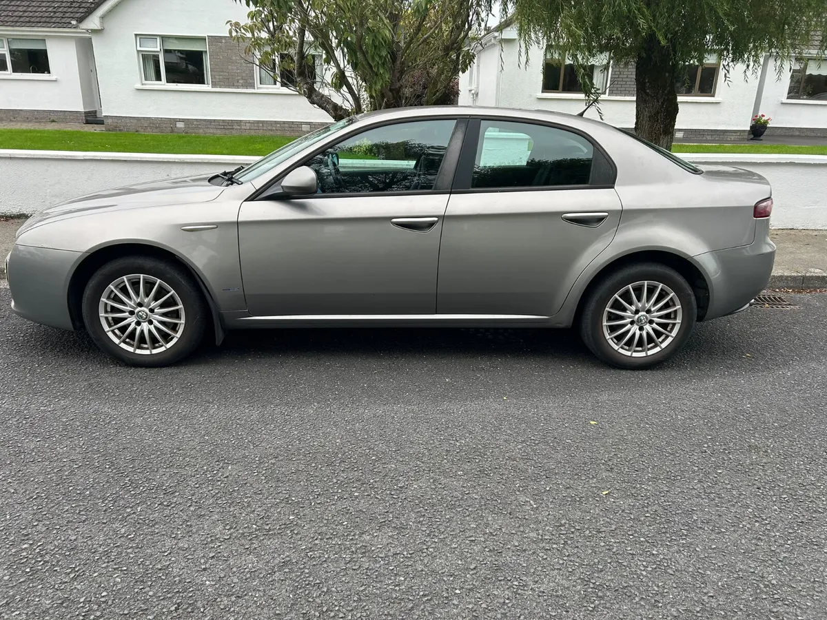 Alfa Romeo 159 one owner low mileage - Image 6