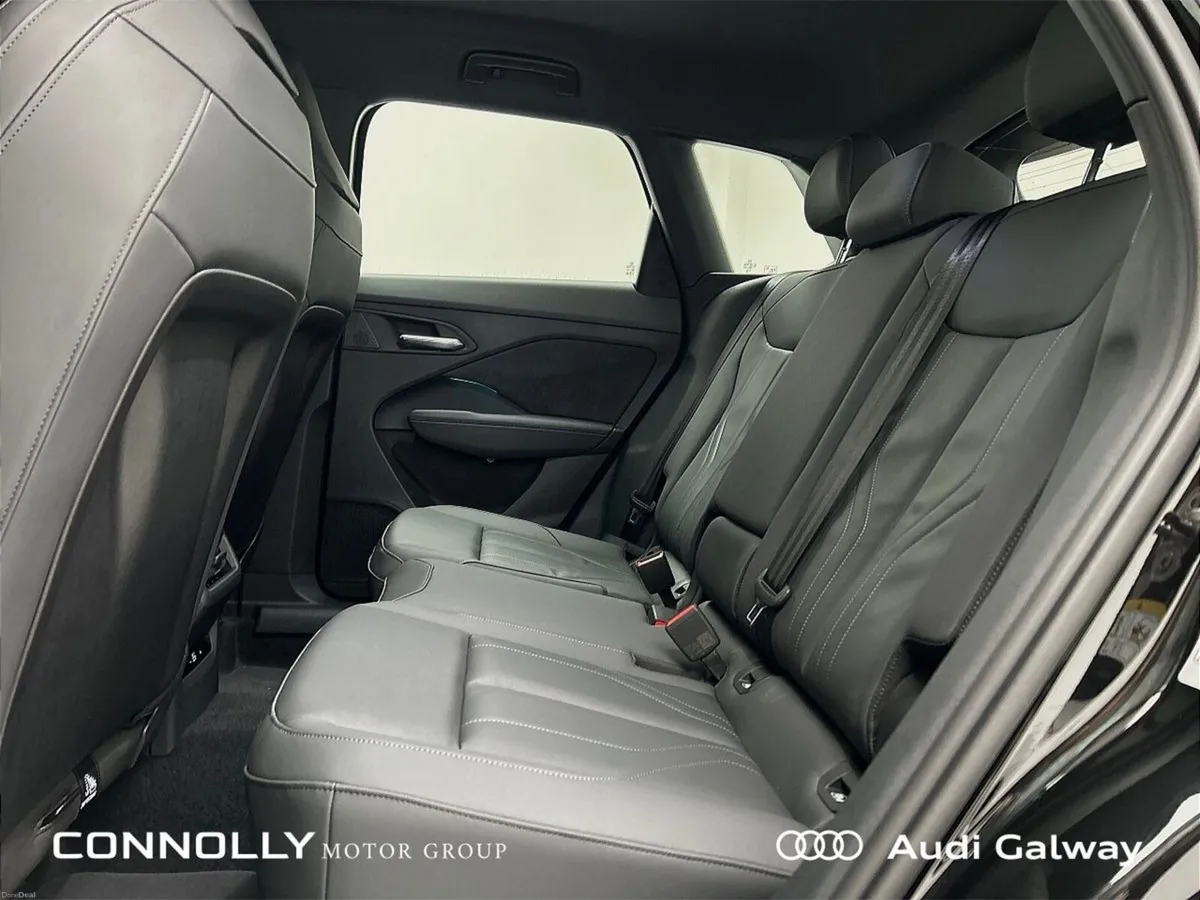 Audi Q3 €544 p/m -E-HYBRID S-LINE 200kW A/T - Image 6