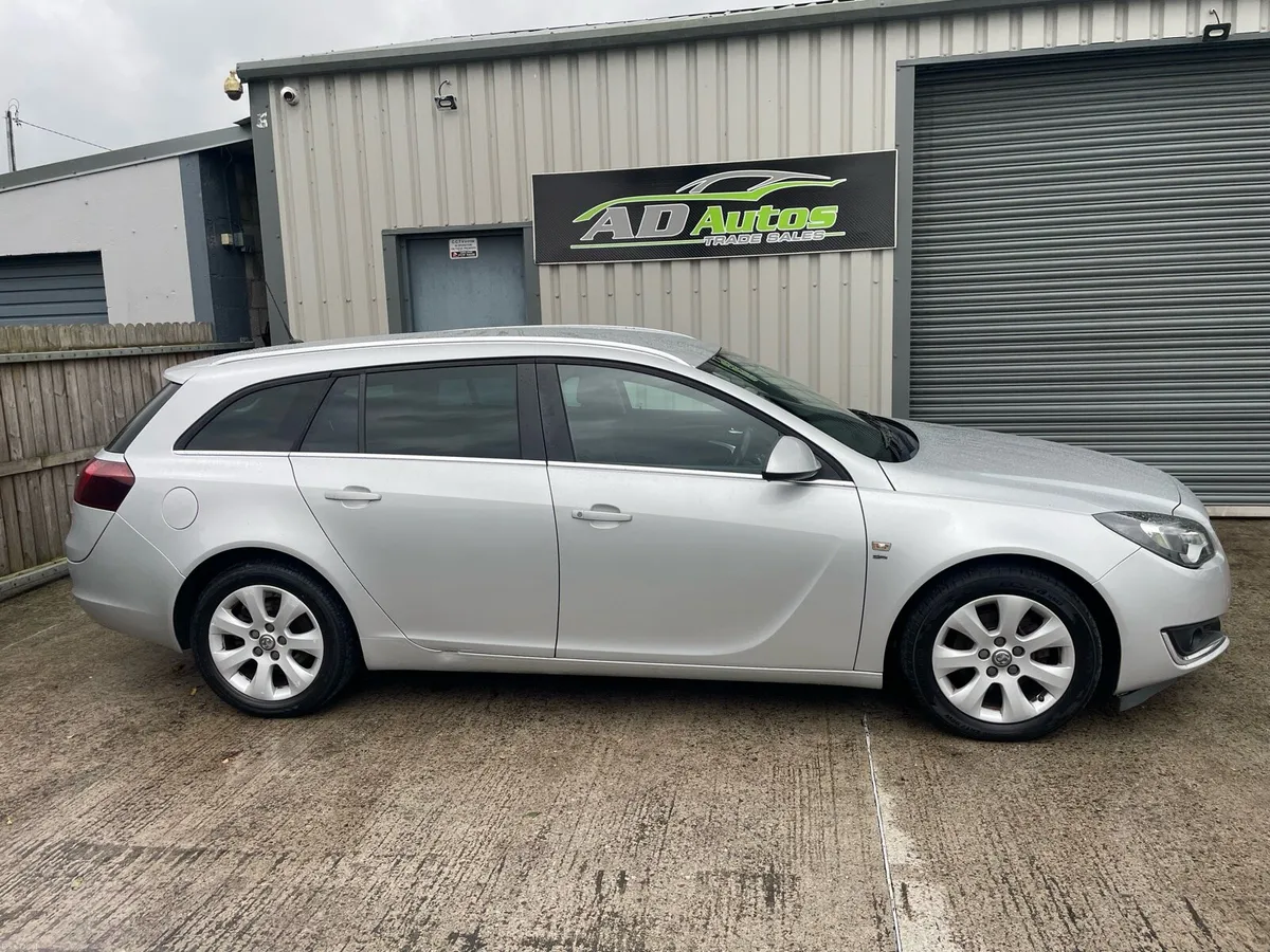 Vauxhall Insignia - Image 4