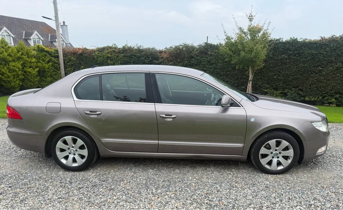 Skoda Superb Taxed & Tested - Image 6