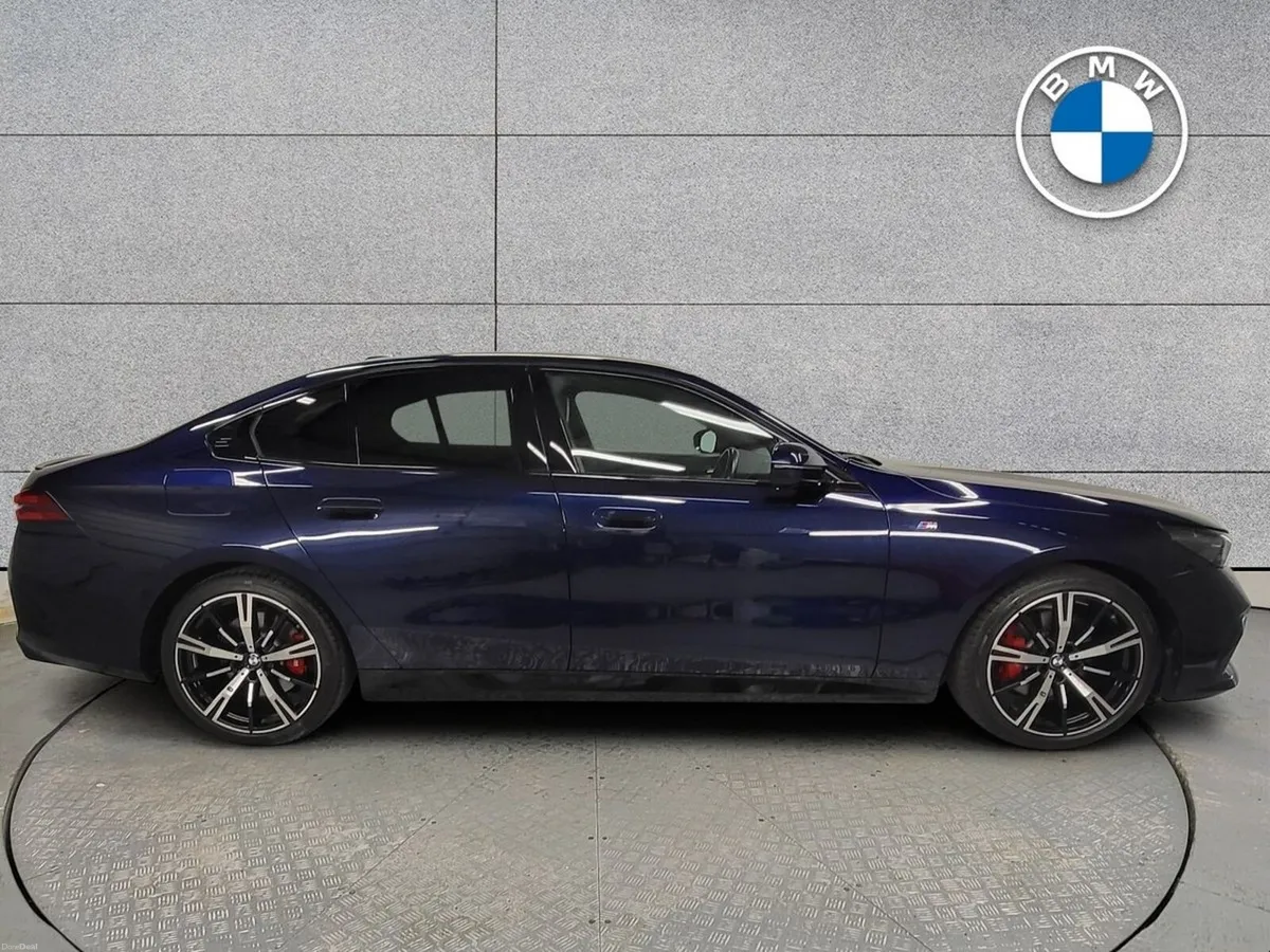 BMW 5-Series 520i M Sport Pro - Image 2