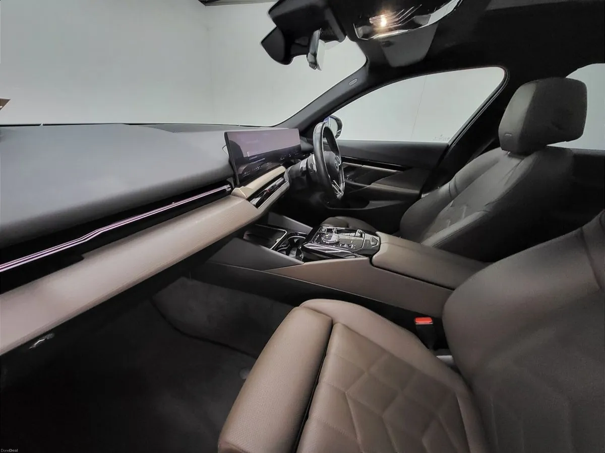 BMW 5-Series 520i M Sport Pro - Image 6