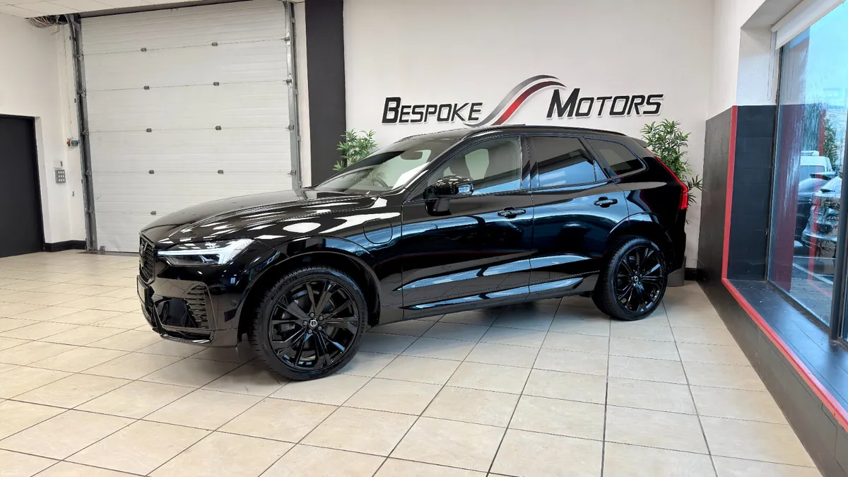 Volvo XC60 T6 AWD Plus Black Edition - Image 2