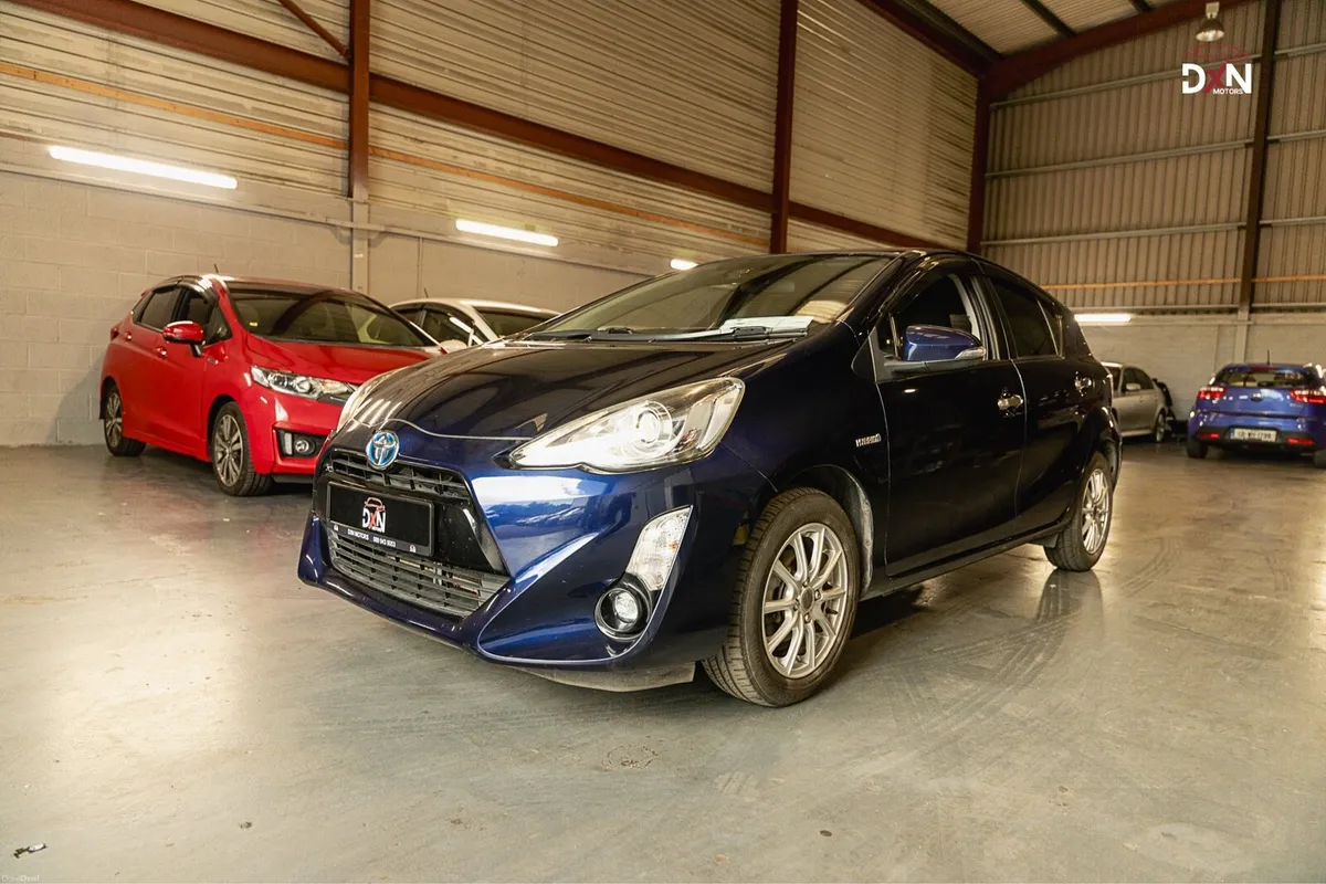 Toyota Aqua 2016 - Image 6