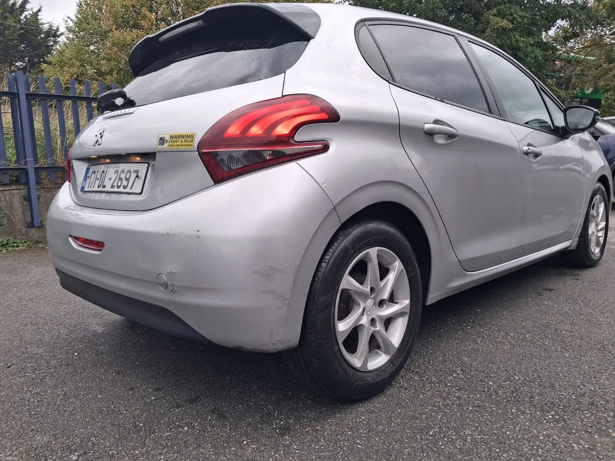 Peugeot 208 - Image 4