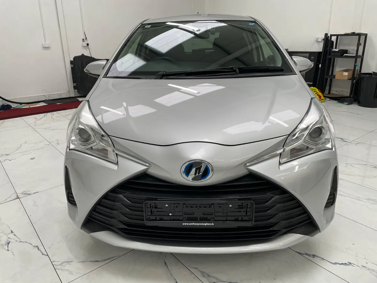 2018 Toyota Yaris 1.5 VVTi Hybrid Auto - Image 6