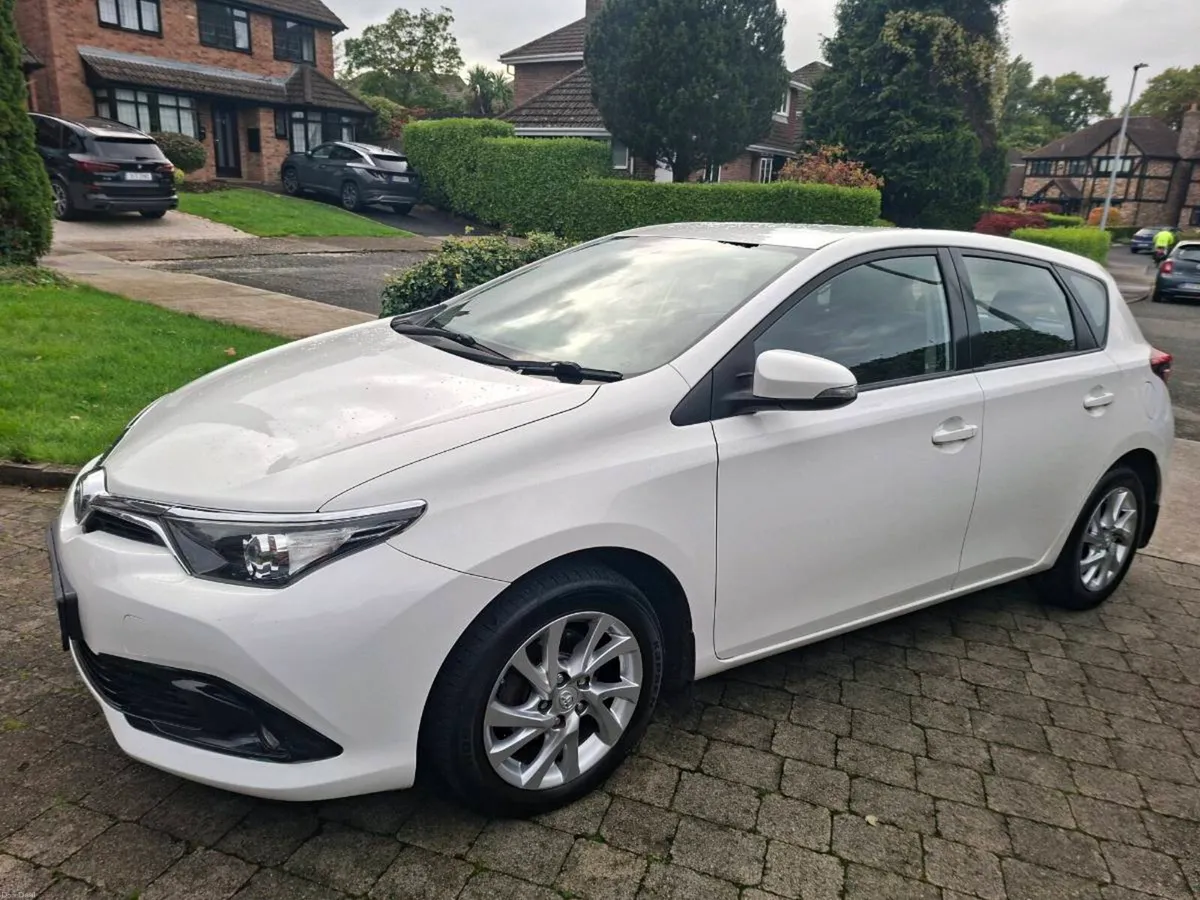 TOYOTA AURIS 1.3 PETROL 2015 VERY CLEAN CAR - Image 6