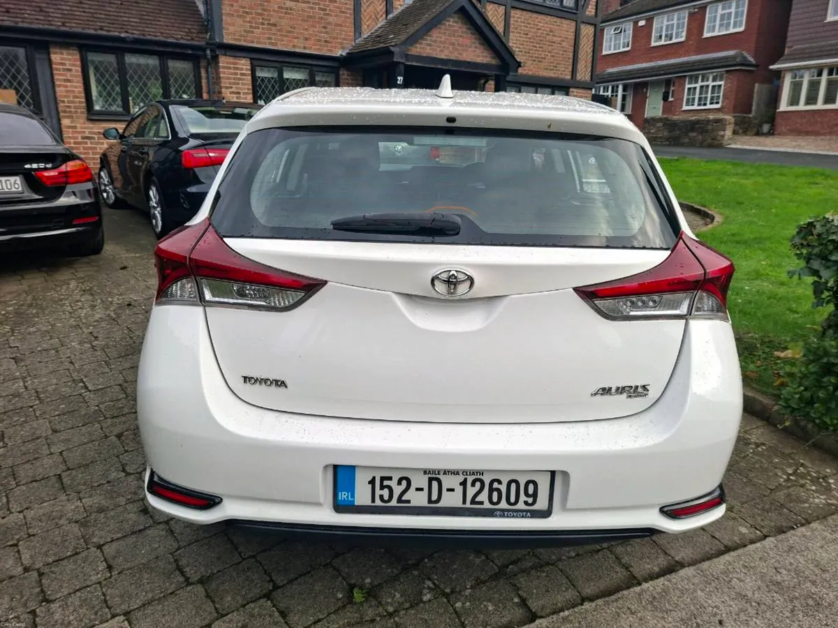 TOYOTA AURIS 1.3 PETROL 2015 VERY CLEAN CAR - Image 4