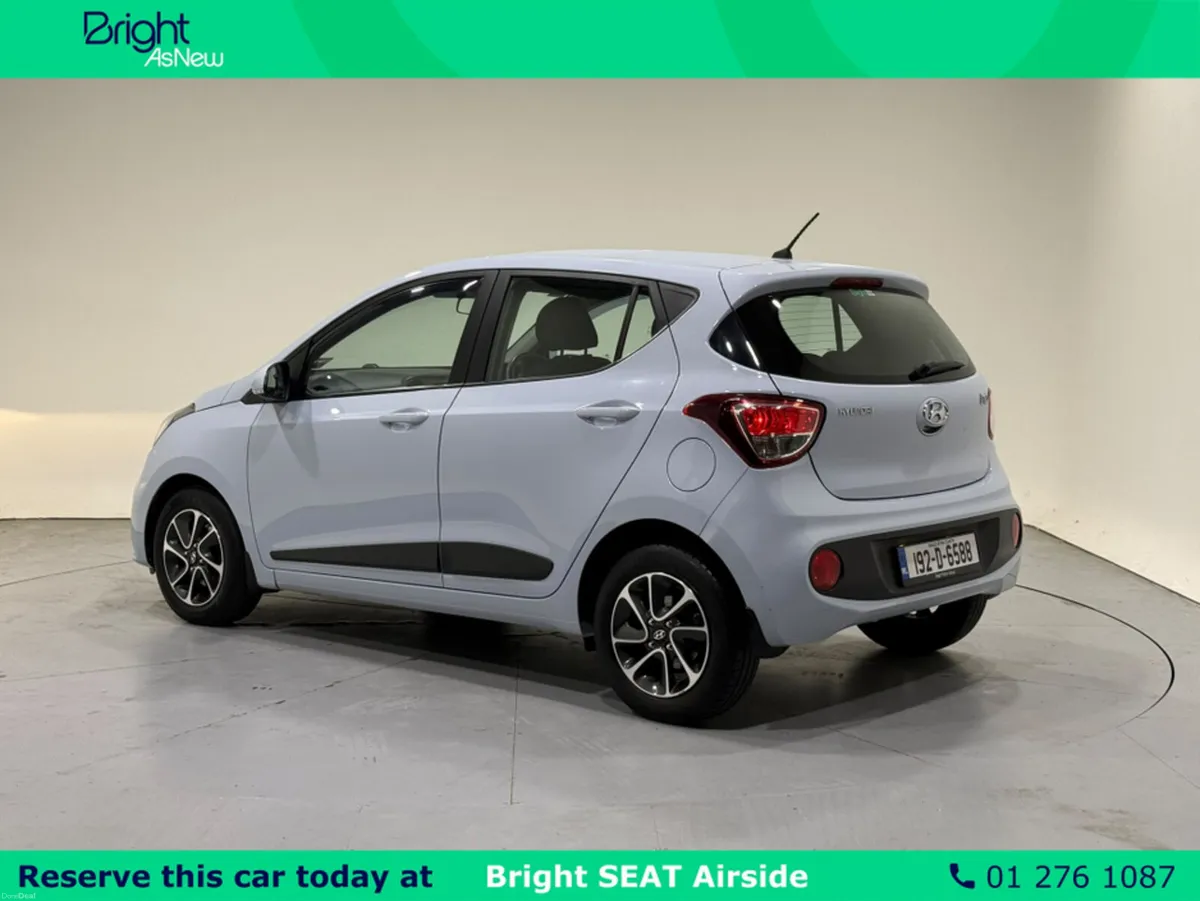 Hyundai i10 DELUXE 4DR - Image 4