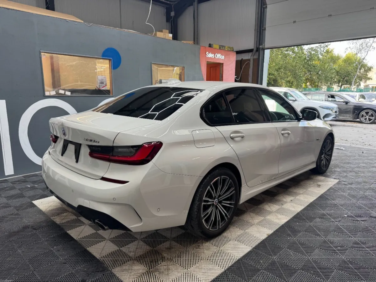 BMW 3-Series 2022 BMW 330E M SPORT 29000KM AUTOMAT - Image 3