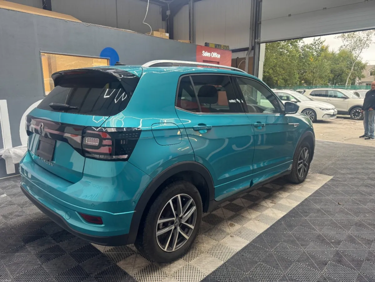 Volkswagen T-Cross 2021 VOLKSWAGEN T CROSS TSI R-L - Image 3