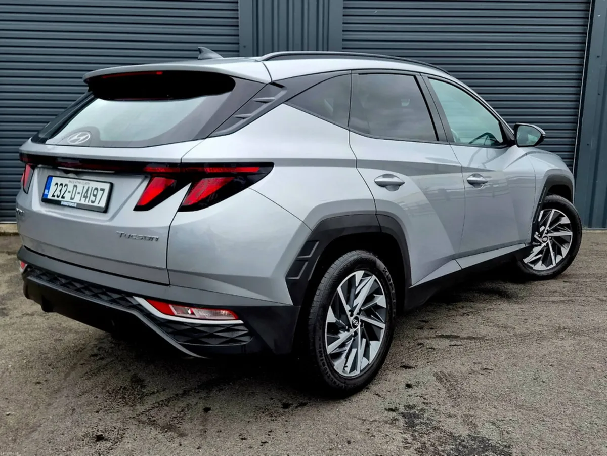 Hyundai Tucson EXECUTIVE 5DR - Image 4