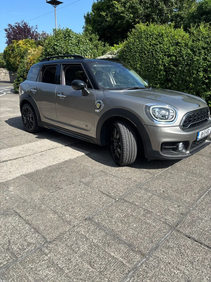 Car - Image 3